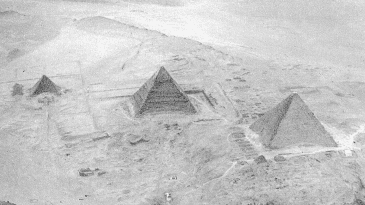 [Fig. 2] Great Pyramids at Giza, 1904 (Normal, Inverted)